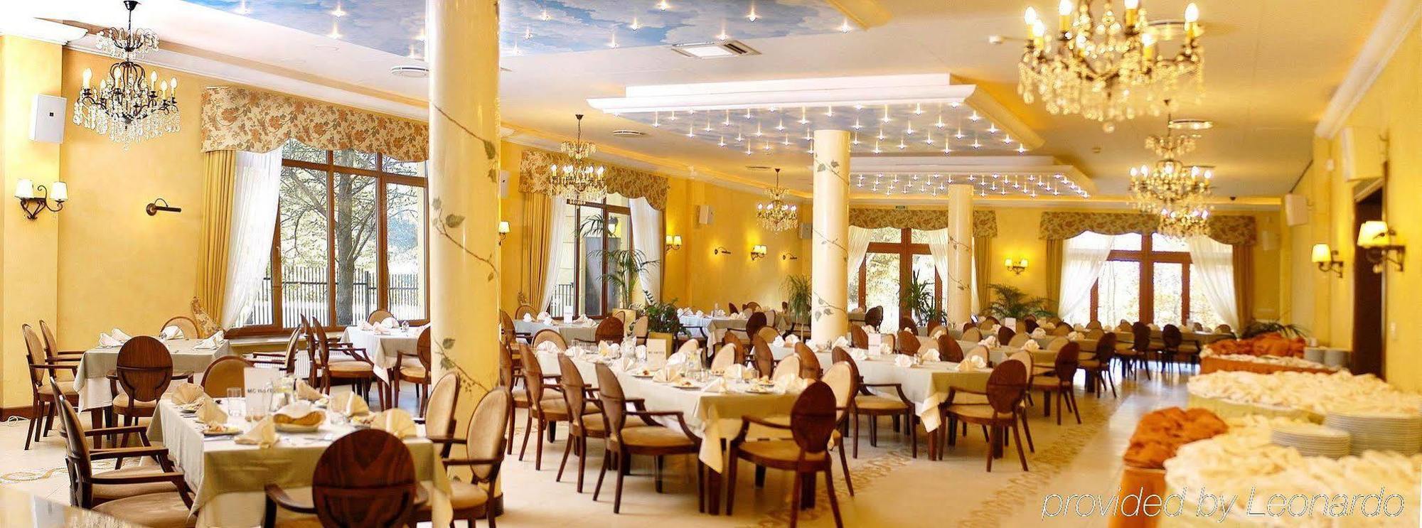 Hotel Pan Tadeusz Сероцк Ресторан фото