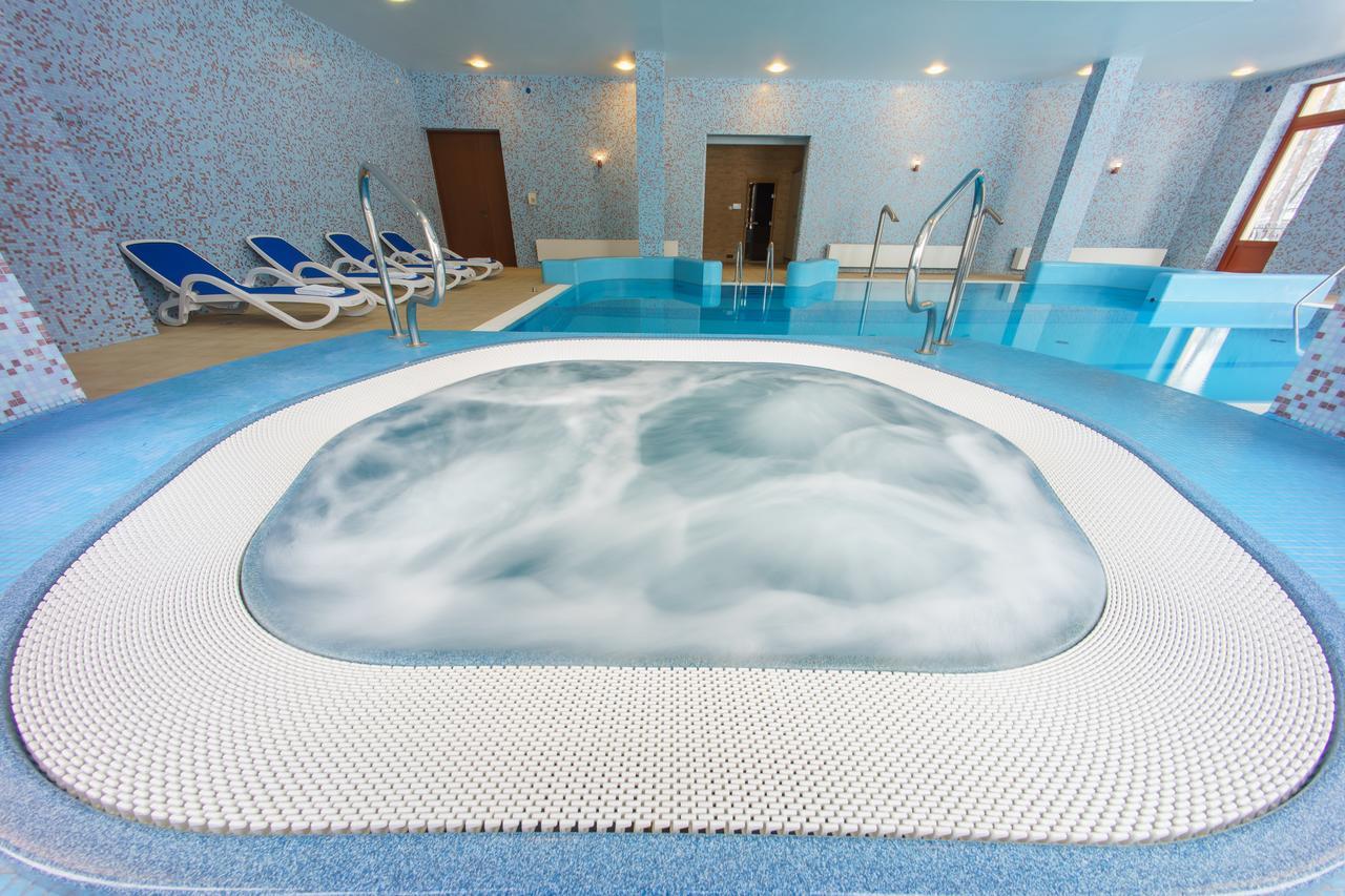Hotel Pan Tadeusz Сероцк Экстерьер фото